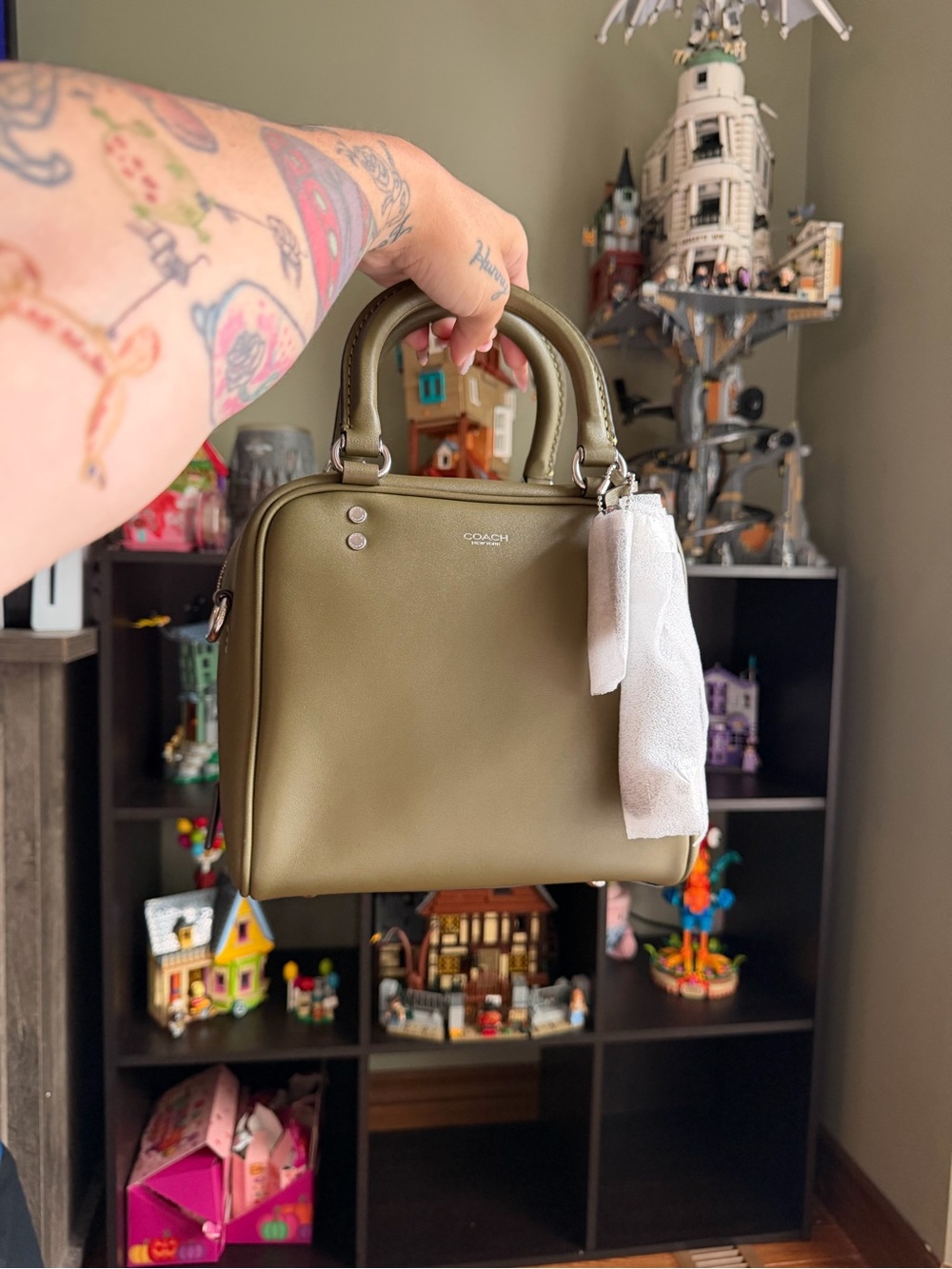 COACH Olive cube rogue 20